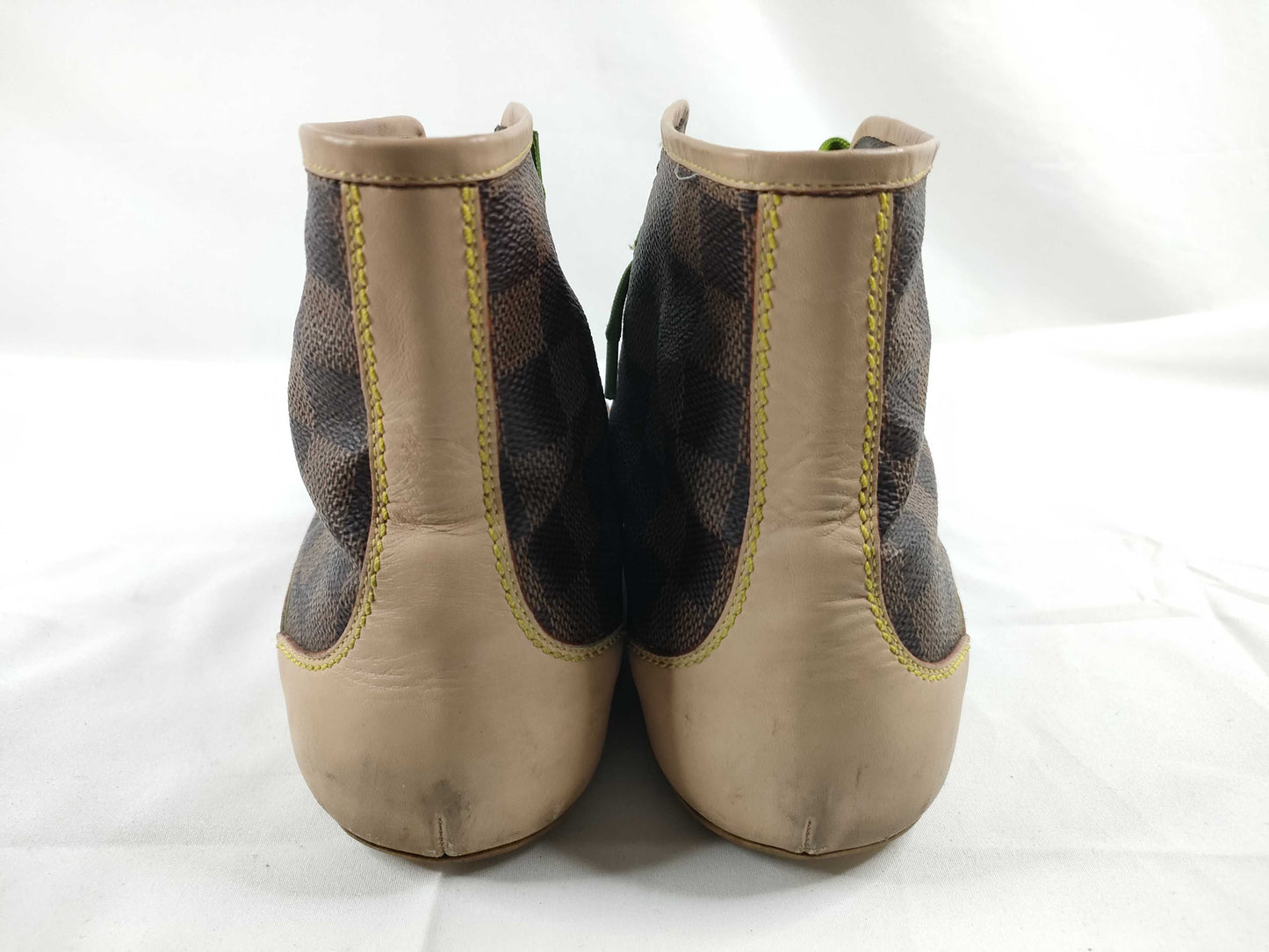 LOUIS VUITTON Damier Louis Vuitton Damier Sneakers Sneakers