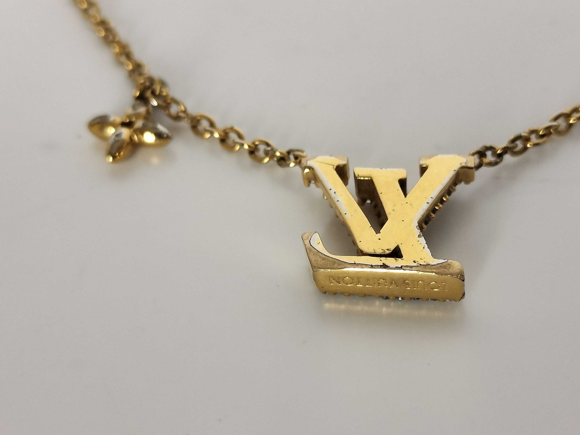 LOUIS VUITTON LOUIS VUITTON Louis Vuitton Iconic Necklace Necklace