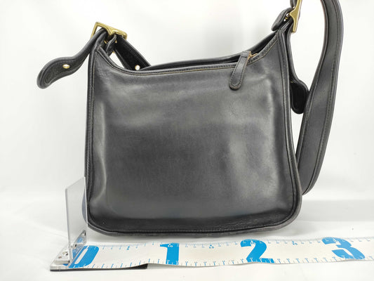 COACH Old Shoulder Bag Black Shoulder Bag