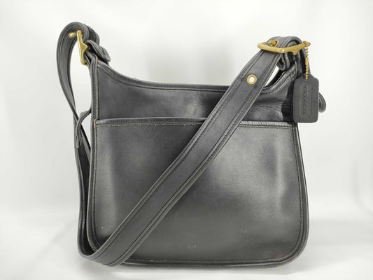 COACH Old Shoulder Bag Black Shoulder Bag