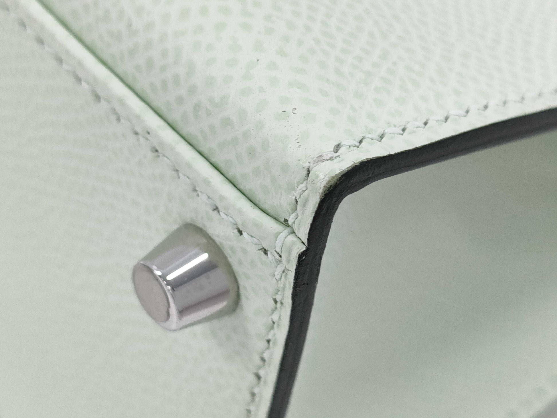 HERMES Kelly Hermès Kelly Anarchy 20 Handbag, Outer Stitching, Epson Vert Fizz, Silver Hardware, U Stamp