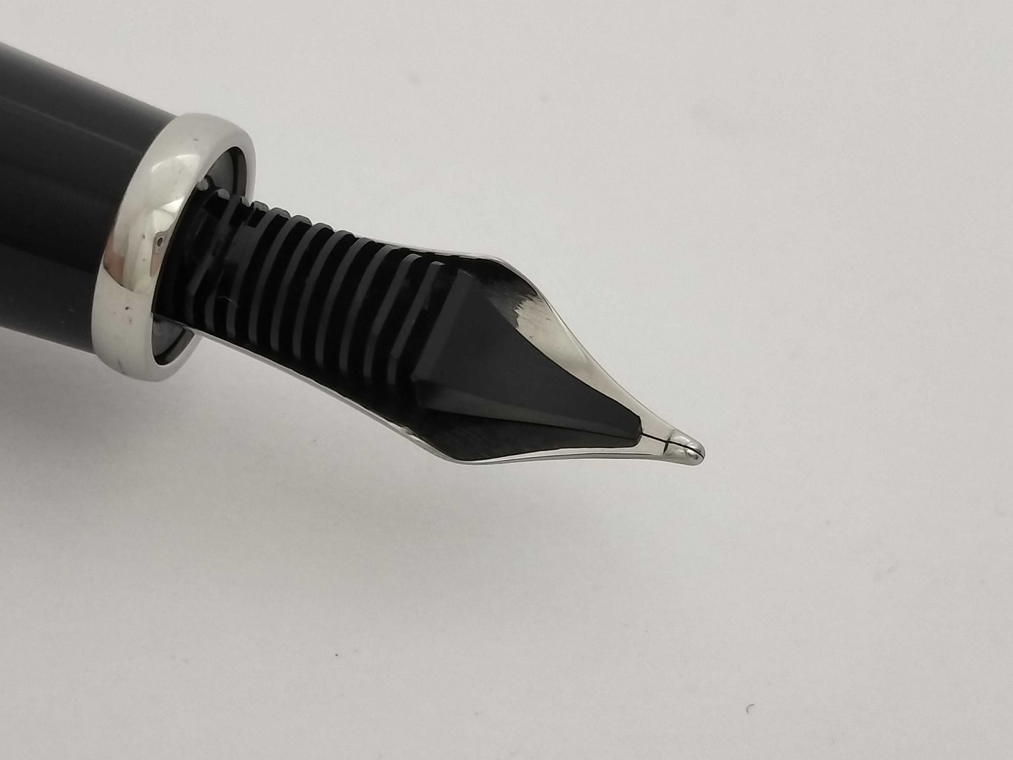 Cartier Diabolo Fountain Pen, 18K Black and Silver