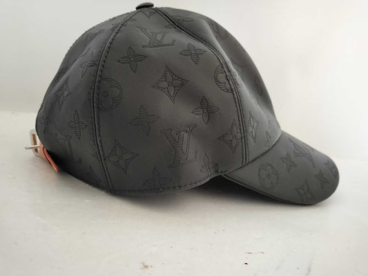 LOUIS VUITTON LOUIS VUITTON Caps and other accessories