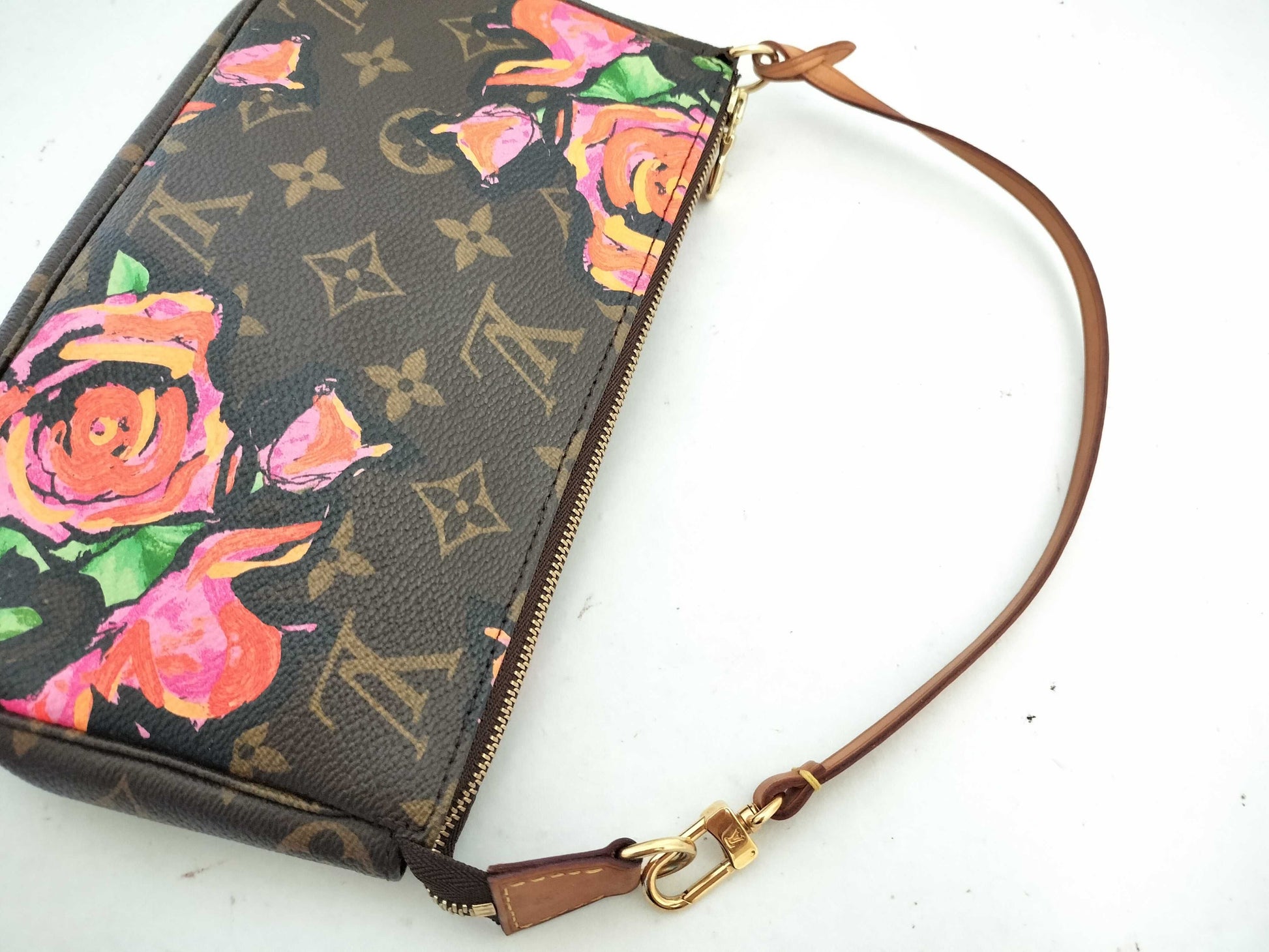 LOUIS VUITTON LOUIS VUITTON Accessory Pouch Monogram Rose Pouch