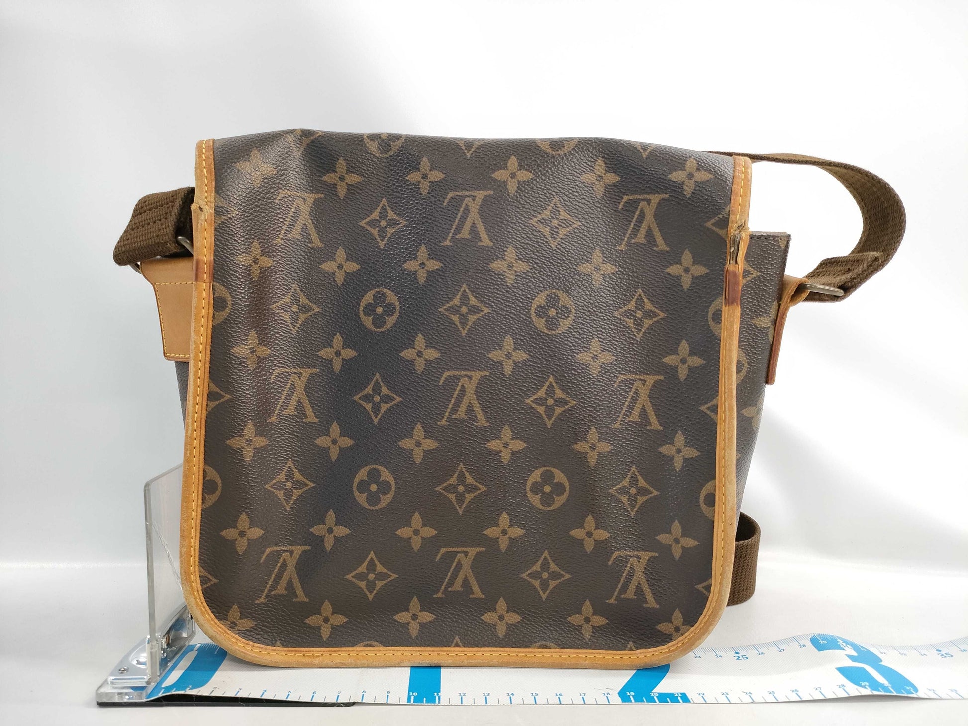 LOUIS VUITTON Monogram Messenger Bosphor Shoulder Bag