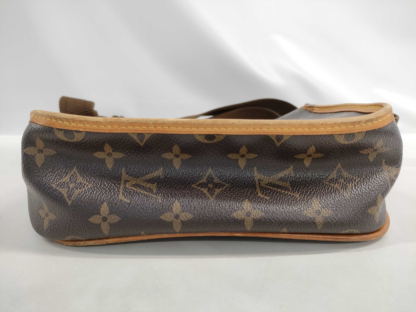 LOUIS VUITTON Monogram Messenger Bosphor Shoulder Bag