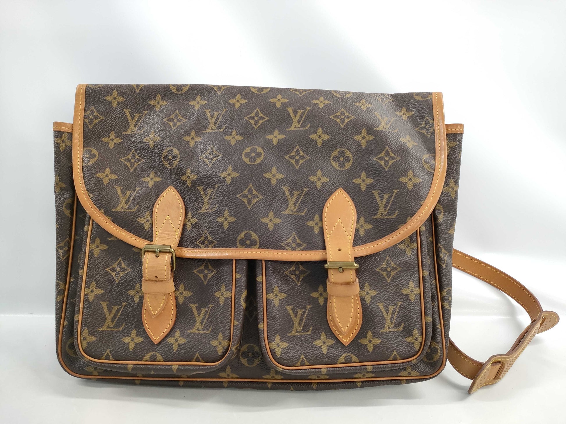 LOUIS VUITTON Monogram Gibessier GM Shoulder Bag