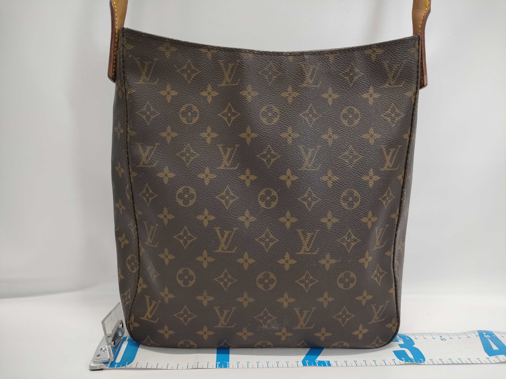 LOUIS VUITTON Looping GM Handbag
