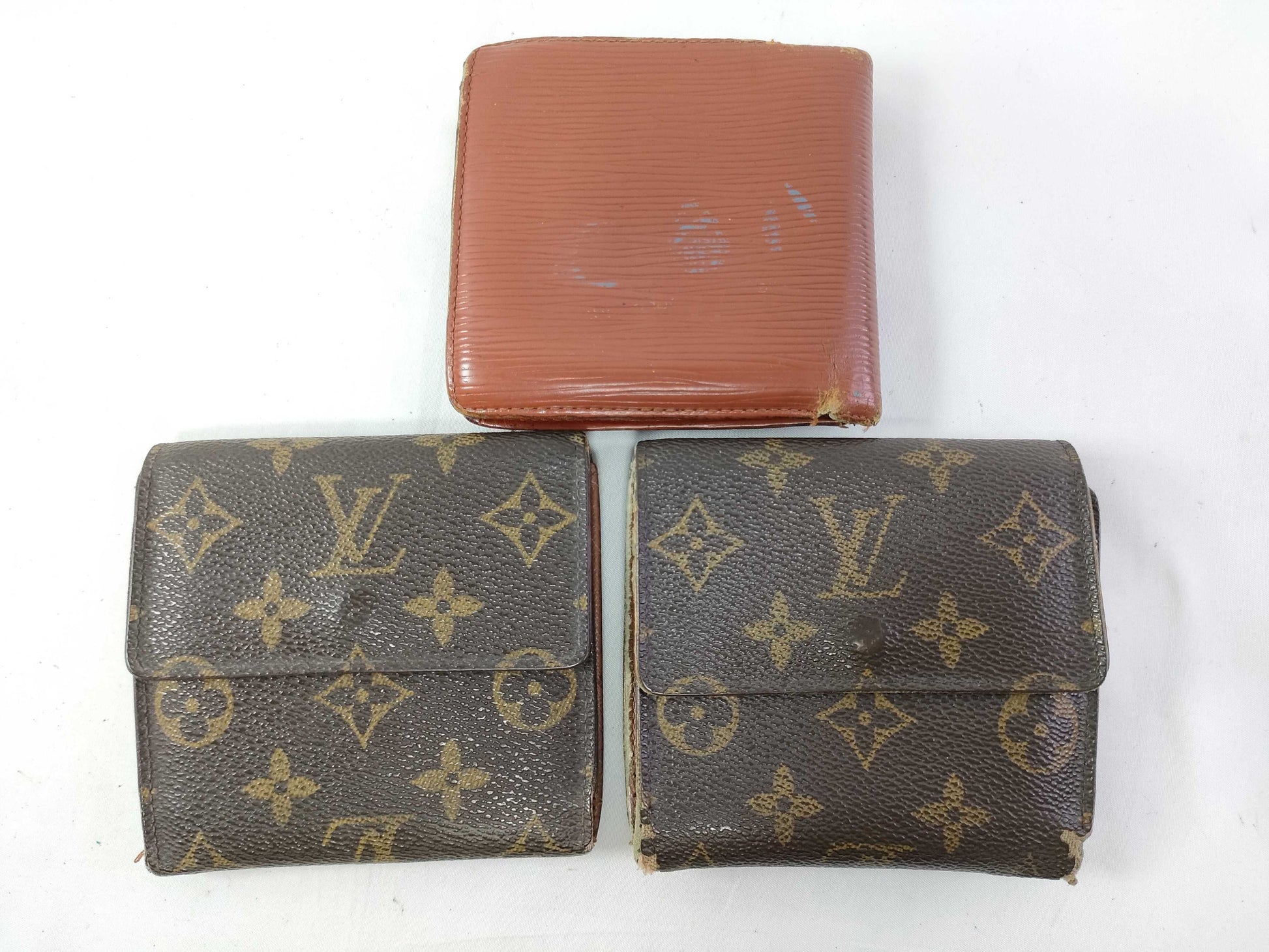 LOUIS VUITTON Monogram Louis Vuitton Serial Numbered 3-Piece Wallet Set