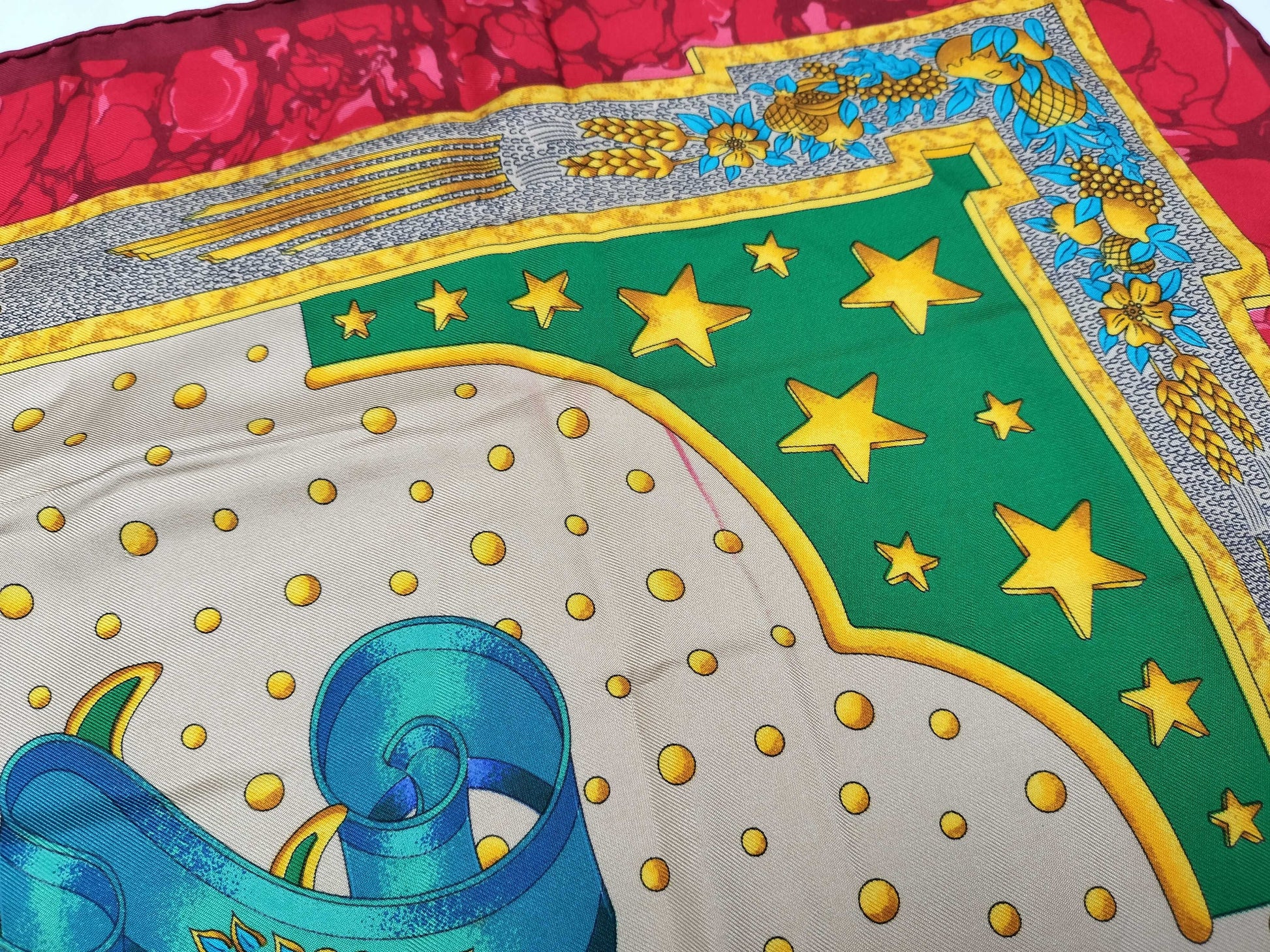HERMES Carre Hermes Scarf Carre 90 CARPE DIEM Sun and Moon Scarf