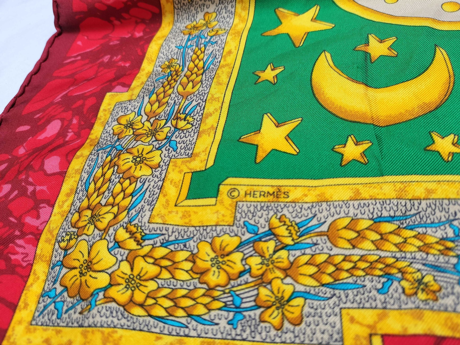 HERMES Carre Hermes Scarf Carre 90 CARPE DIEM Sun and Moon Scarf