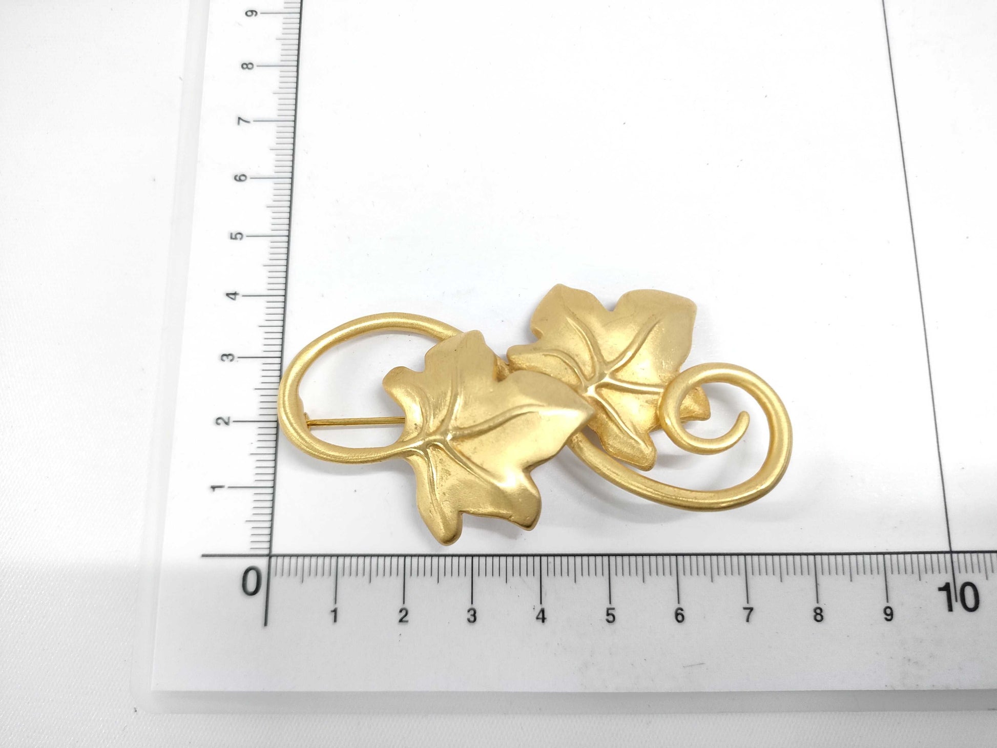 GIVENCHY Givenchy Gold Leaf Brooch Accessory Brooch