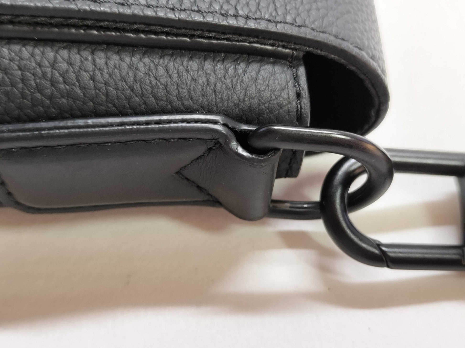LOUIS VUITTON LV Takeoff Messenger Aerogram Shoulder Bag