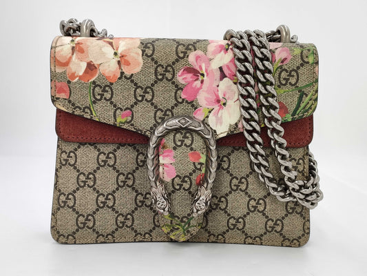 GUCCI Dionysus GG Supreme Floral Print Shoulder Bag in Brown