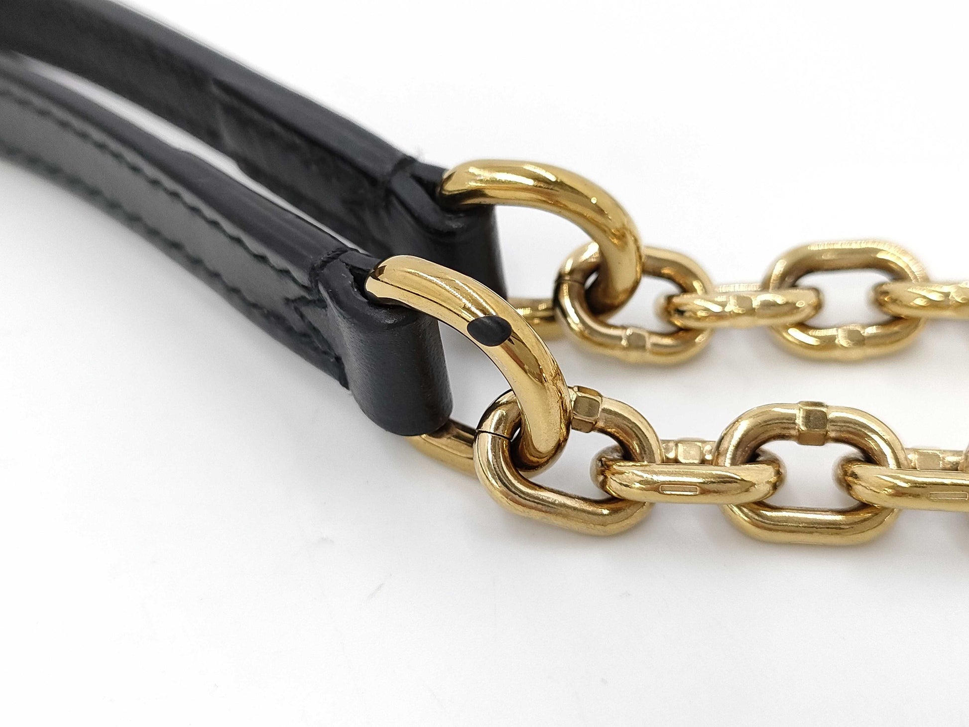 LOUIS VUITTON LOUIS VUITTON Trunk Clutch Shoulder Bag M43596 Monogram Reverse Black Shoulder Bag