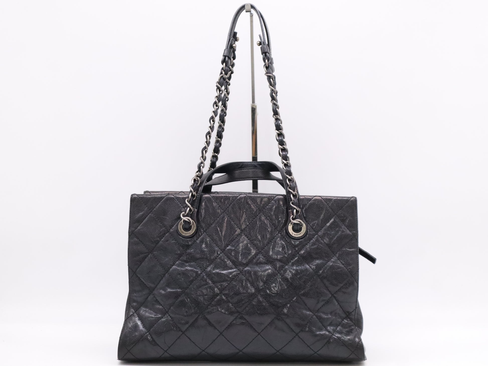 CHANEL Matelasse Caviar Leather Chain Tote Bag Black Card 18215968 Tote Bag