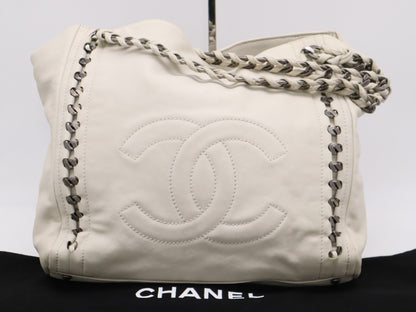 CHANEL Luxury Leather Chain Tote Bag White Seal 10981389 Tote Bag