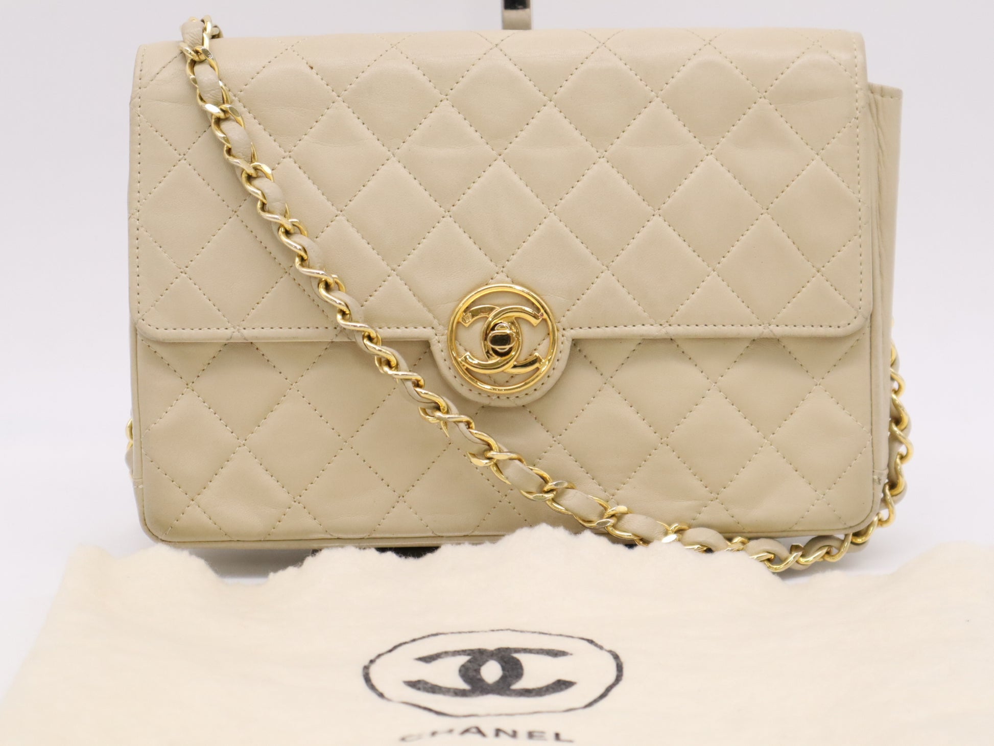 CHANEL Lambskin Mini Matelasse 20 Lambskin Single Flap Single Chain Shoulder Bag