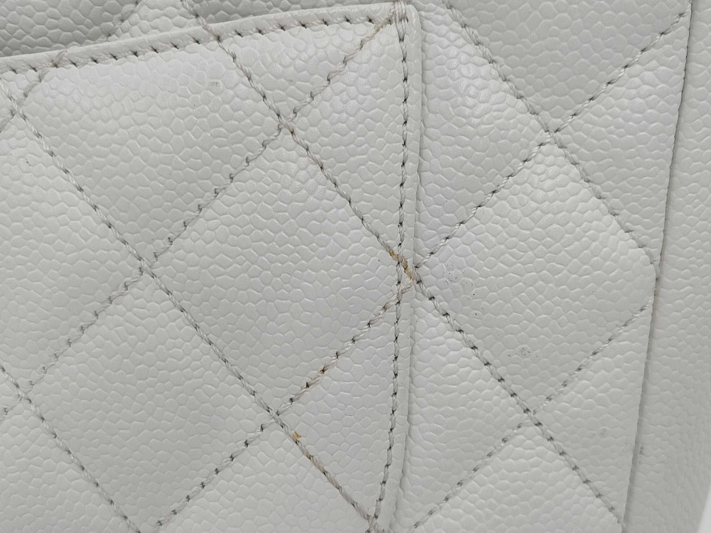 CHANEL Caviar Skin Matelasse Chain Shoulder Bag with White Card and Seal 13359863 Tote Bag