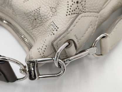 LOUIS VUITTON Mahina M94275 Mahina Selene PM Blanc Handbag with Shoulder Strap, Padlock, Two Keys, and Cloche