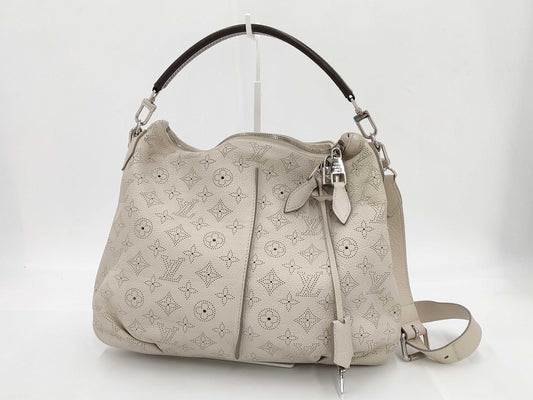 LOUIS VUITTON Mahina M94275 Mahina Selene PM Blanc Handbag with Shoulder Strap, Padlock, Two Keys, and Cloche