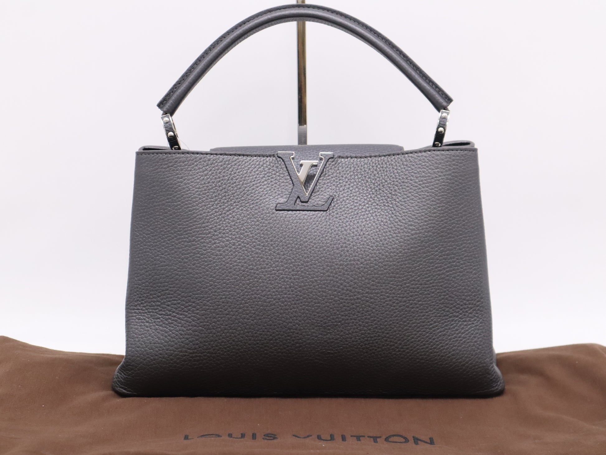 LOUIS VUITTON M24654 Taurillon Leather Capucines MM Parnassua Handbag with Dust Bag