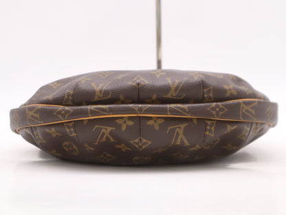 LOUIS VUITTON M51512 Monogram Croissant MM Shoulder Bag