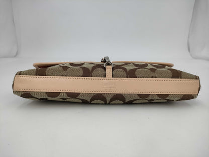 COACH Signature Shoulder Bag/Handbag