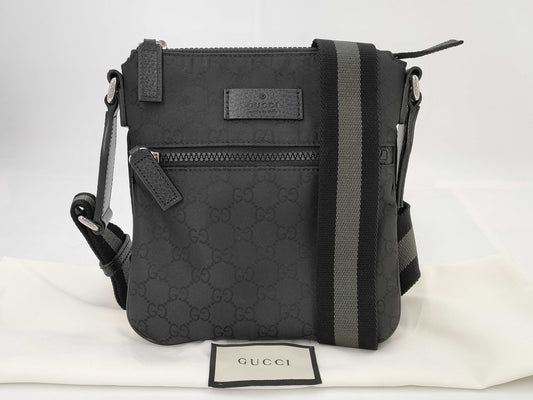 GUCCI Gg Canvas Shoulder Bag Black Shoulder Bag