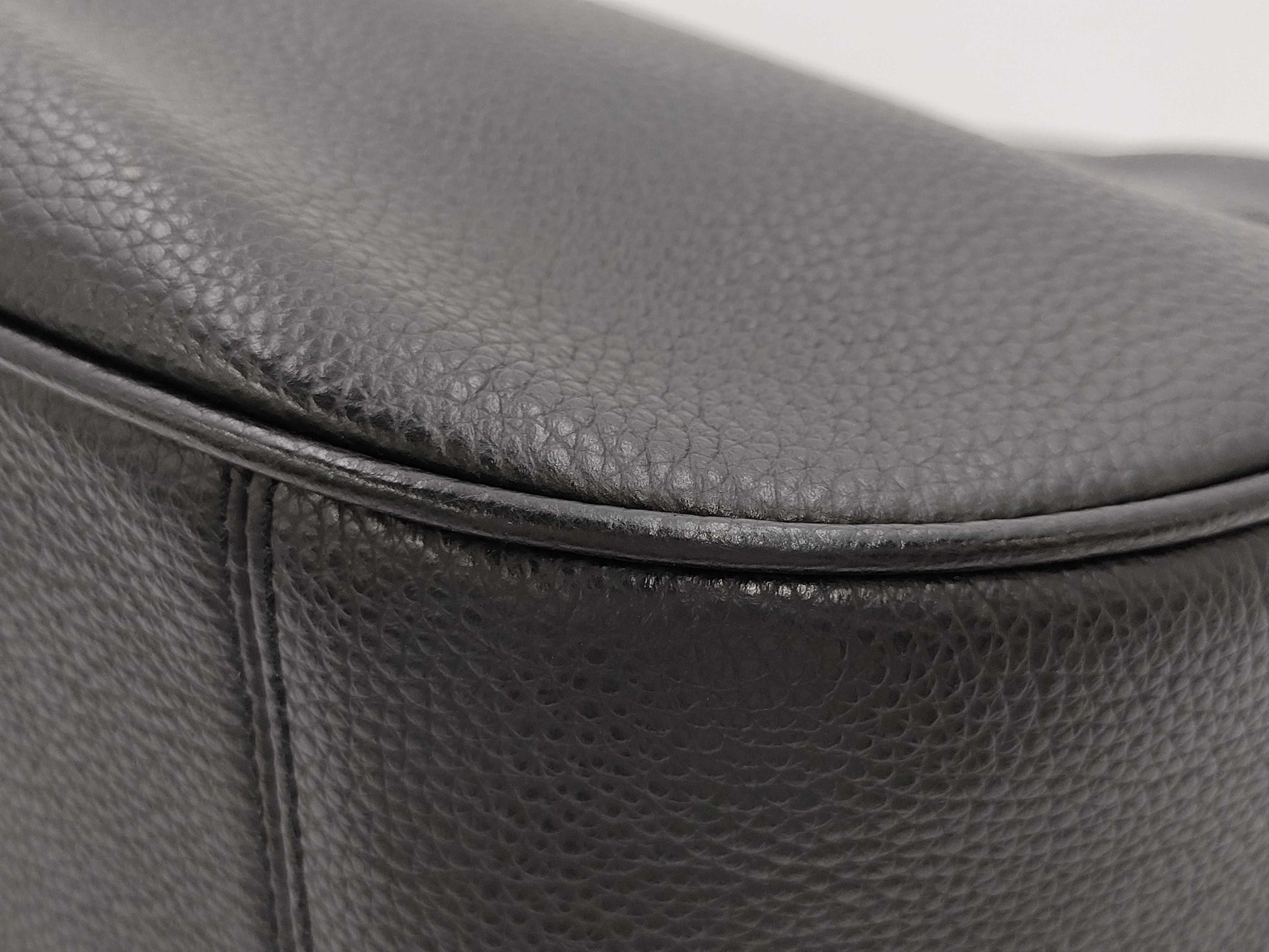 COACH Leather 2-Way One-Shoulder Black Handbag