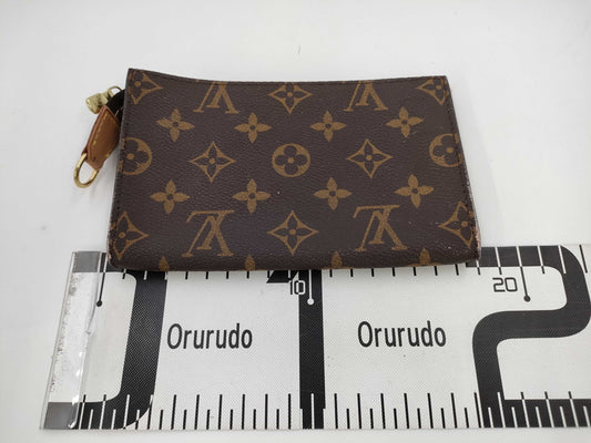 LOUIS VUITTON Monogram Bucket Pouch