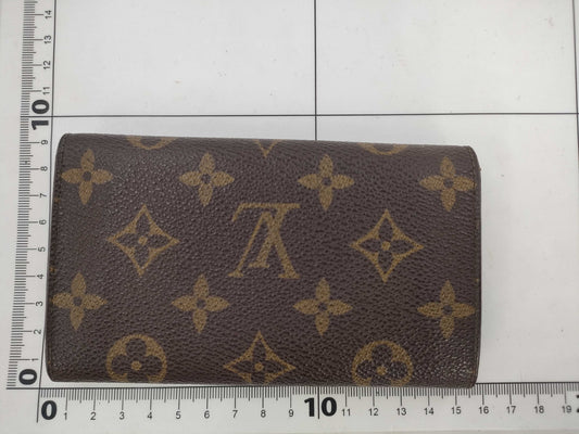LOUIS VUITTON Monogram Bifold Wallet
