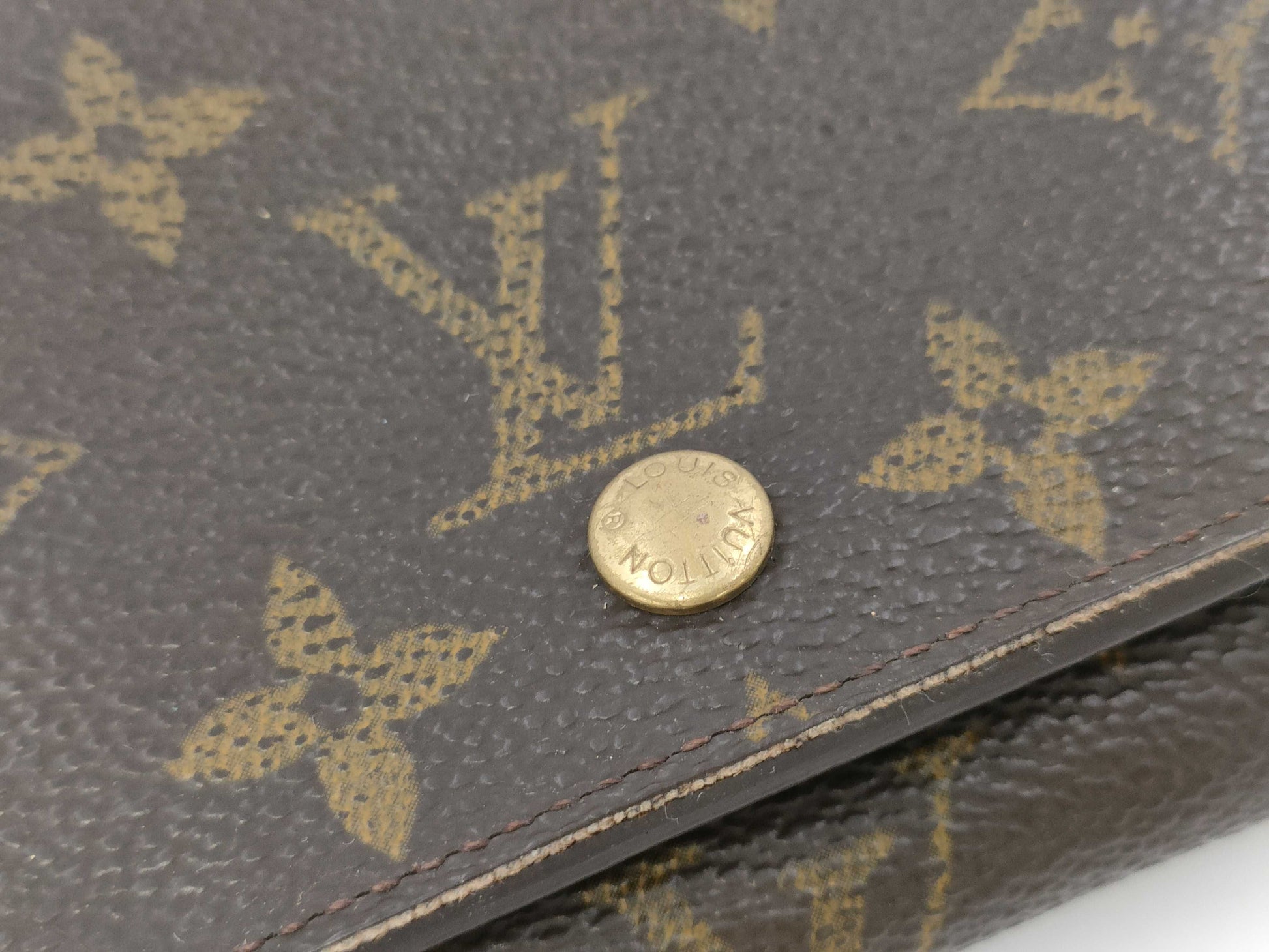 LOUIS VUITTON Monogram Bifold Wallet