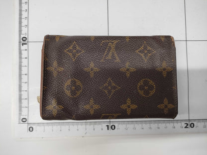LOUIS VUITTON Monogram Bifold Wallet