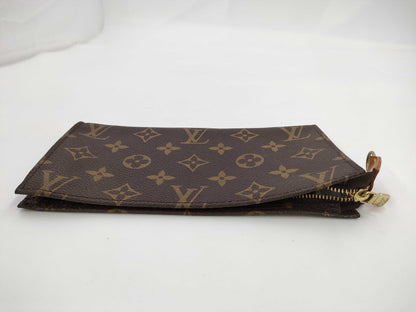 LOUIS VUITTON Monogram Bucket GM Pouch