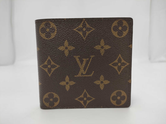 LOUIS VUITTON Monogram Bifold Wallet