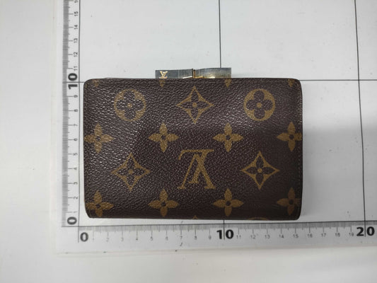 LOUIS VUITTON Monogram Clasp Wallet