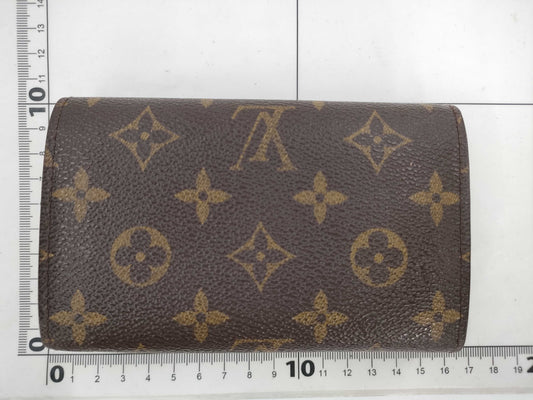 LOUIS VUITTON Monogram Bifold Wallet