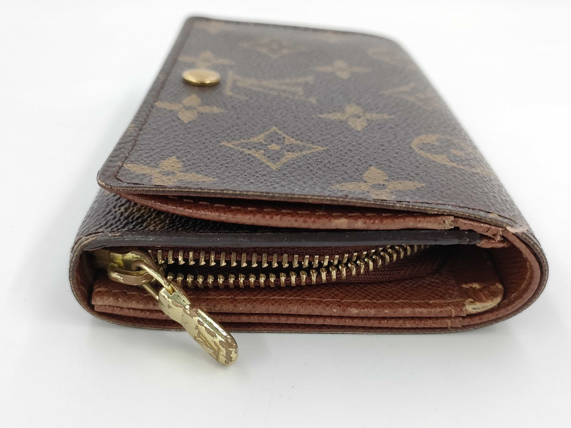 LOUIS VUITTON Monogram Bifold Wallet
