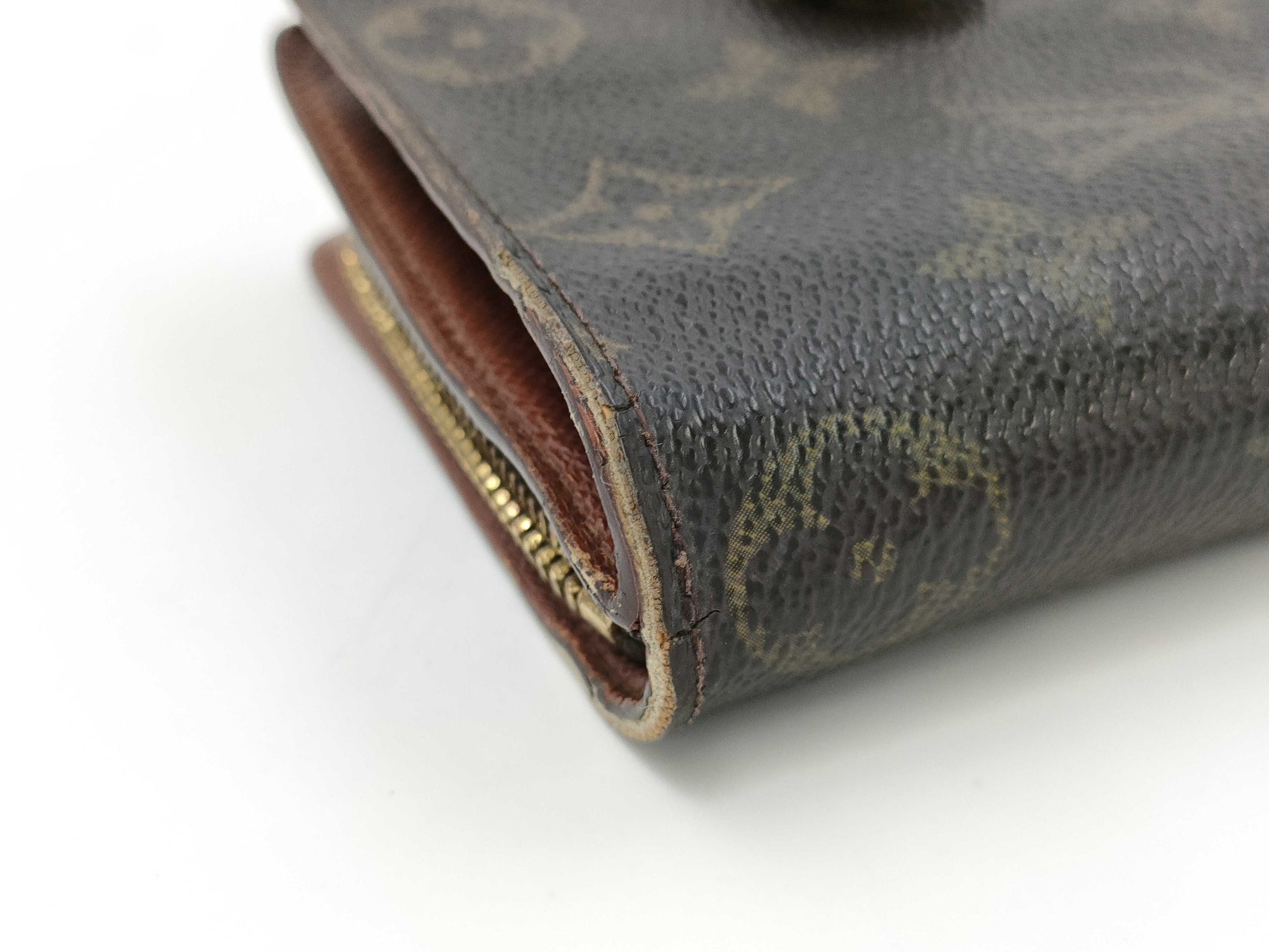 LOUIS VUITTON Monogram Compact Zip Wallet