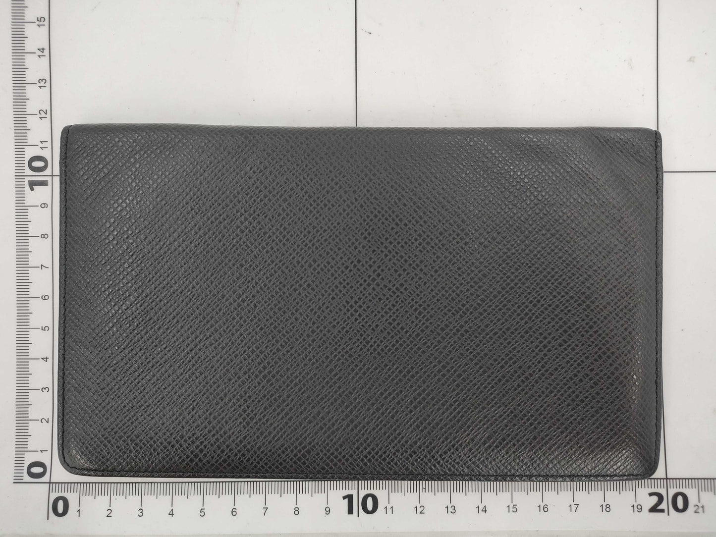 LOUIS VUITTON Taiga Long Wallet Black Billfold