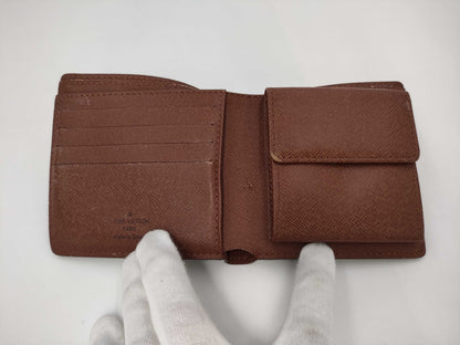 LOUIS VUITTON Monogram Bifold Wallet