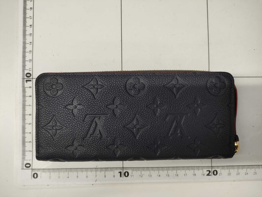 LOUIS VUITTON Monogram Empreinte Zippy Wallet