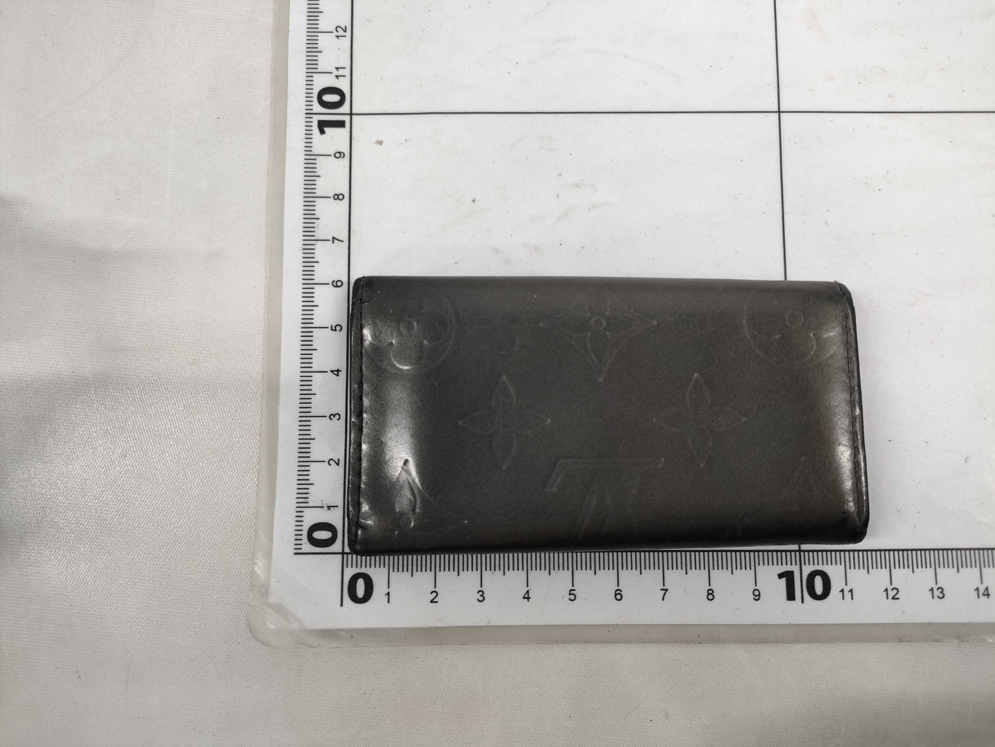 LOUIS VUITTON Monogram Matte Multicle 4-Ring Key Case/Key Holder