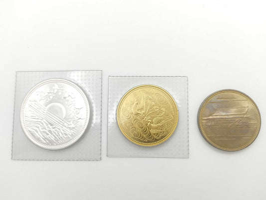 100,000 Yen Gold Coin, K24, 20.0g / 10,000 Yen and 500 Yen Coins, Other Small Items 
