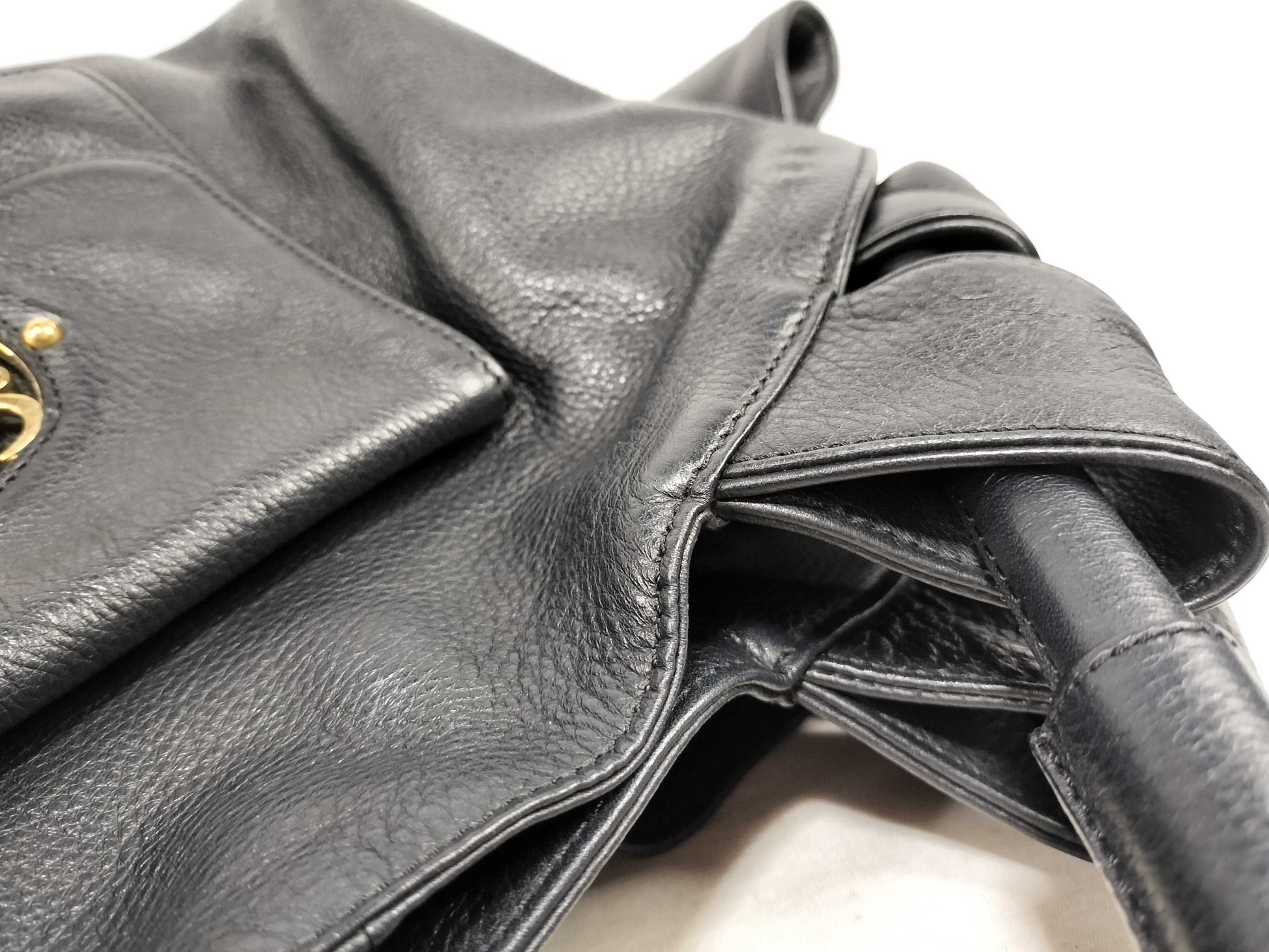 LOEWE Nappa Aire Cow Leather Handbag in Black with Gold Hardware and Anagram Shoulder Bag