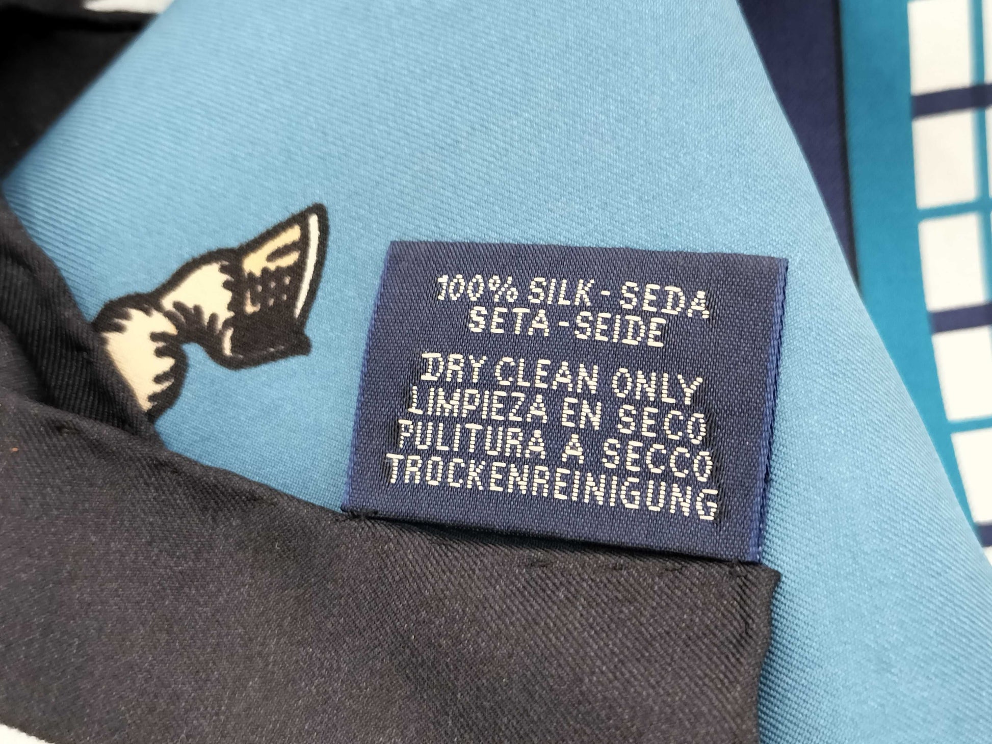 HERMES Carre Jean 140 scarf