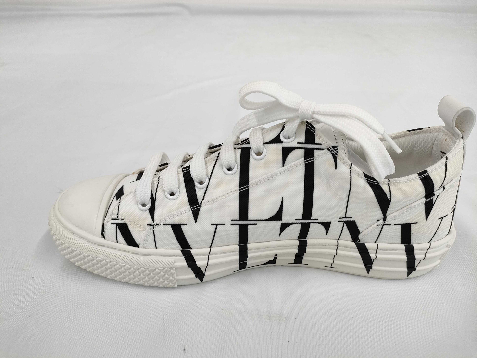 VALENTINO VLTN 42 Sneakers