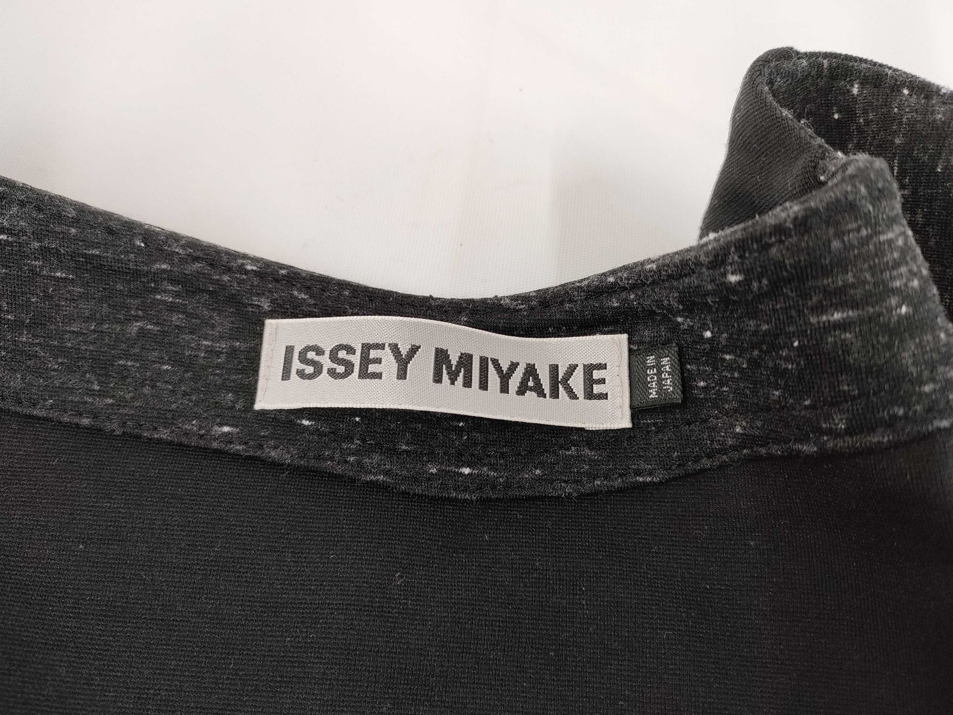 ISSEY MIYAKE ISSEY MIYAKE Collarless Jacket with Switch 2 Jacket