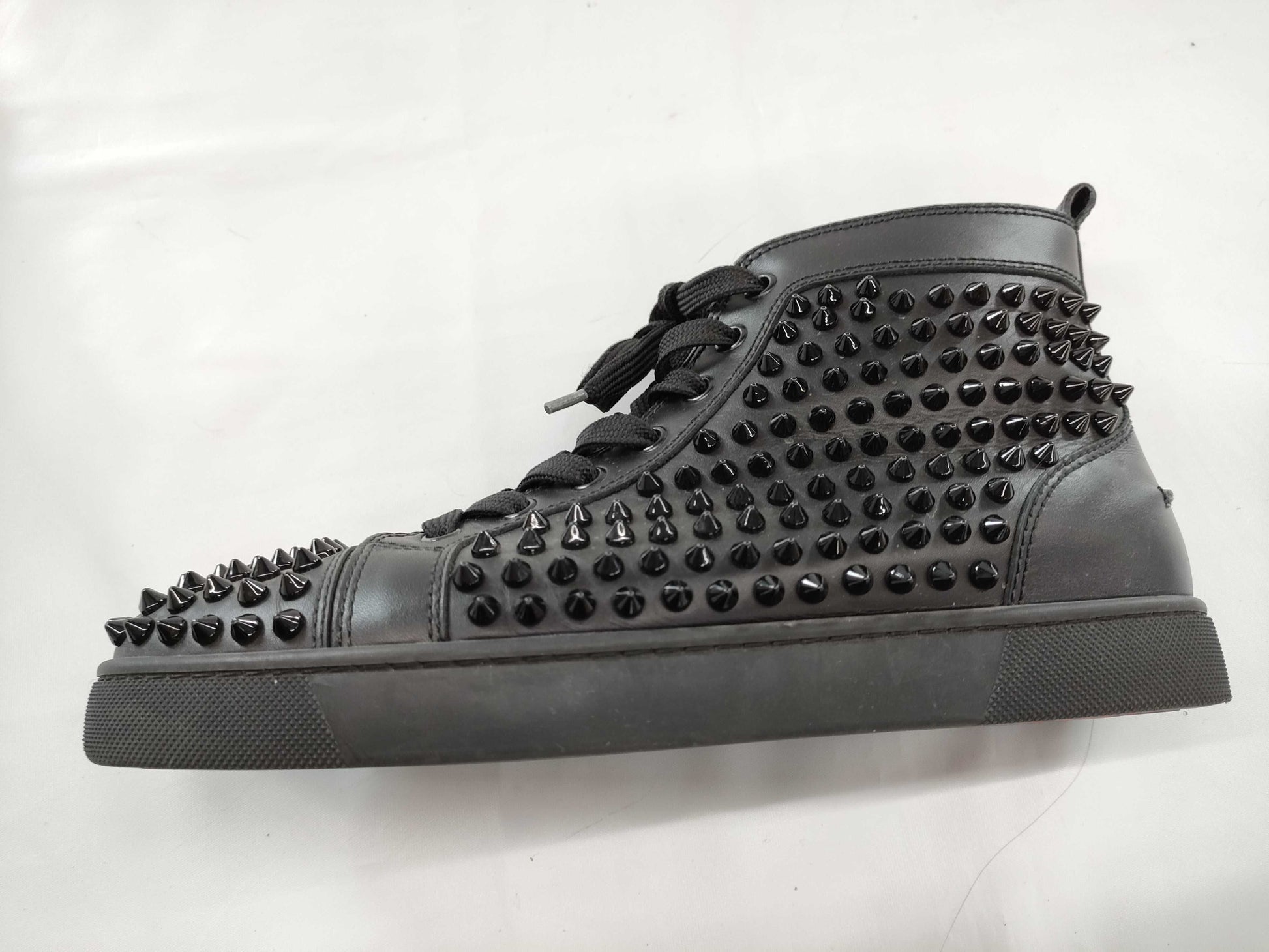 Christian Louboutin Christian Louboutin LOUIS FLAT CALF SPIKES 39 Sneakers